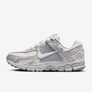 Nike Zoom Vomero 5 Running Shoes